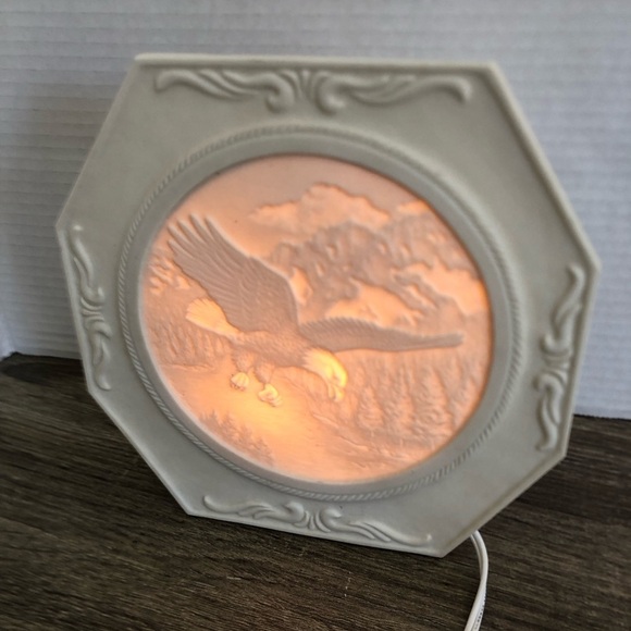 Vtg David Failing White Octagonal Lithophane with Eagle Design - Picture 4 of 13